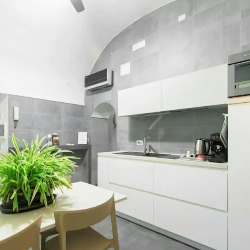 Mezzocannone Home - Casa Vacanze Centro Storico Napoli ภายนอก รูปภาพ